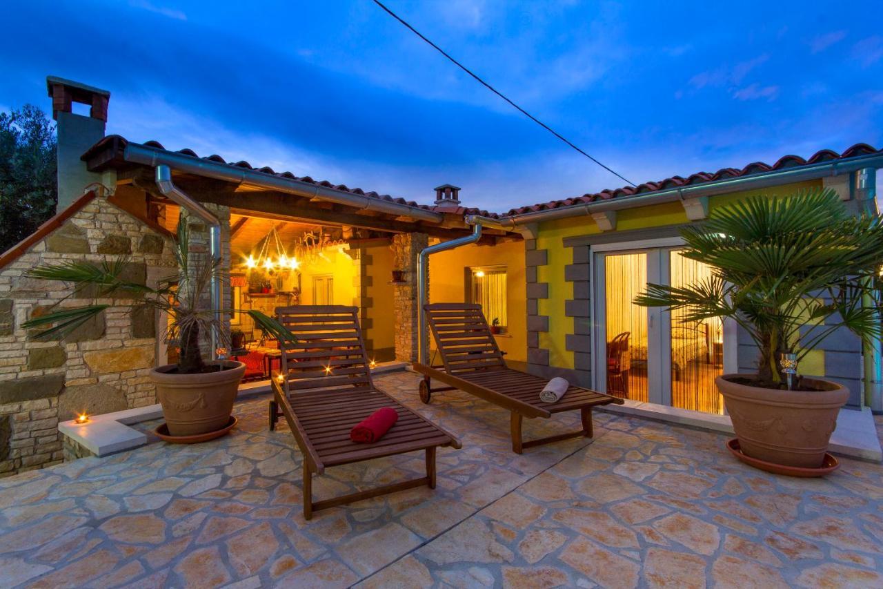 Holiday Home Bukovac PUY Exterior foto