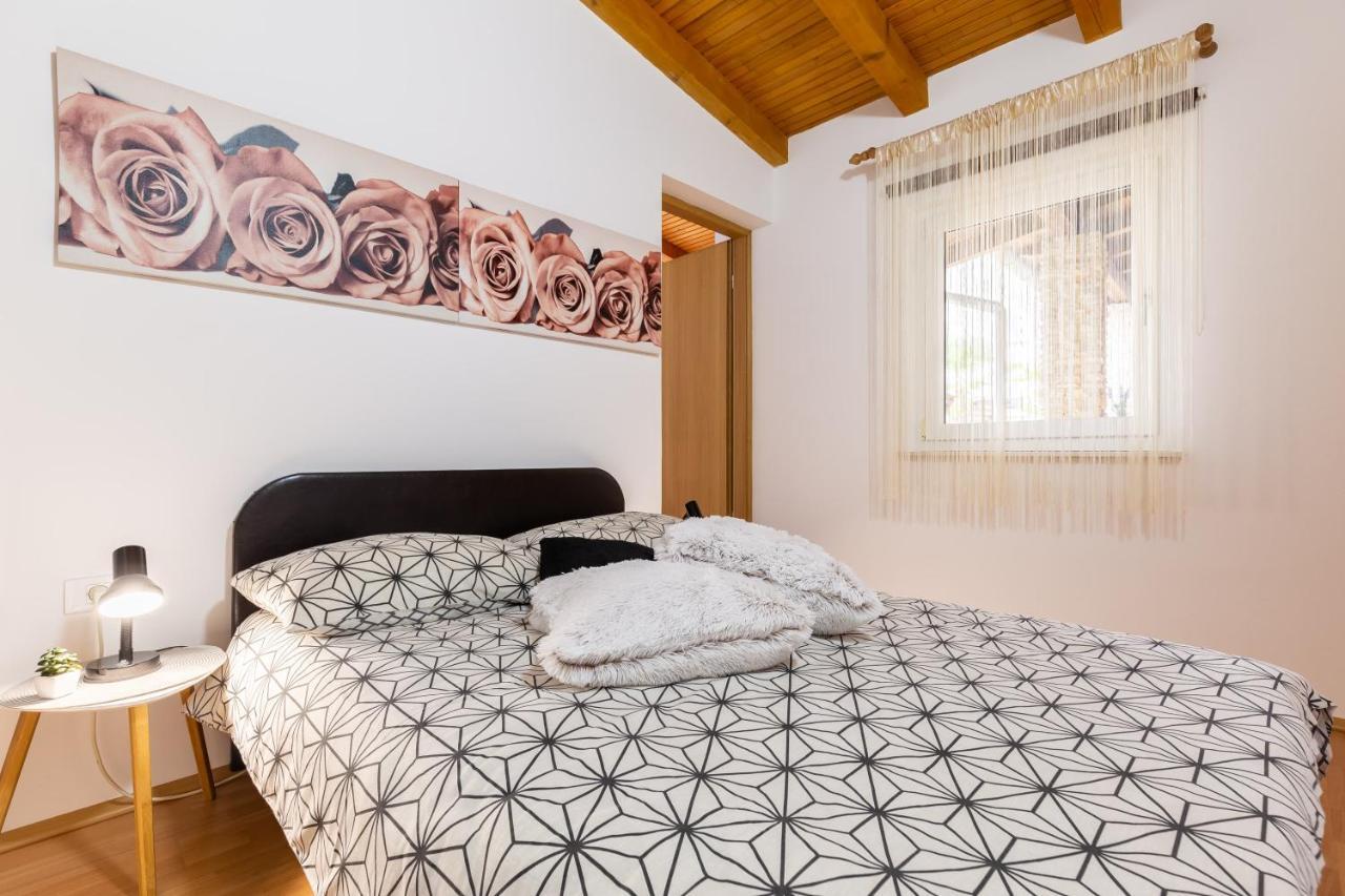 Holiday Home Bukovac PUY Exterior foto